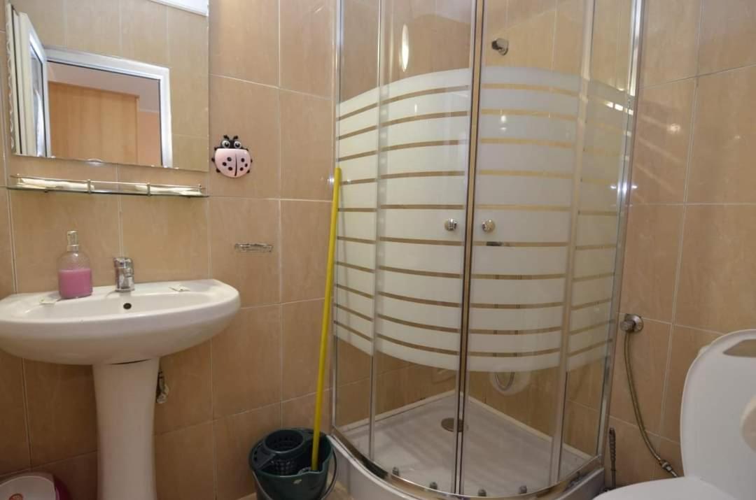 Hotel Vila Robert Schitu Zewnętrze zdjęcie